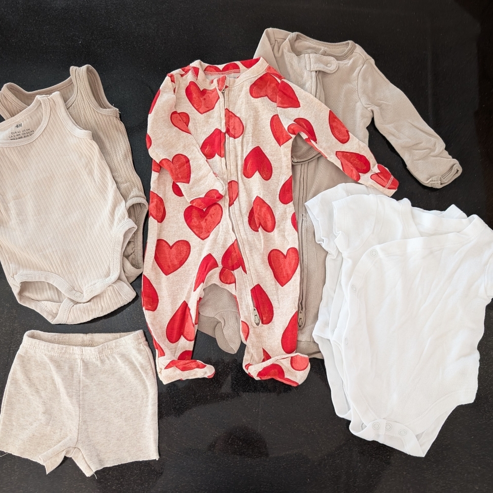 Bundle of Gender Neutral Baby Clothes 0-3months